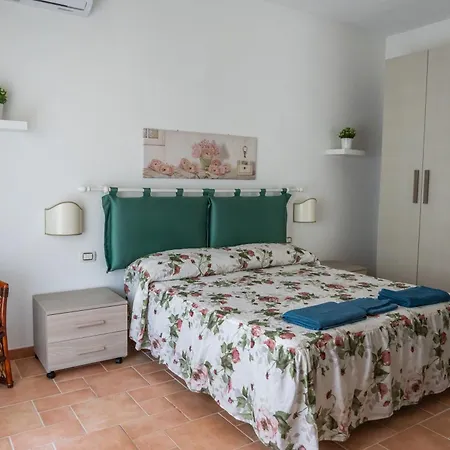 Residenza Lucia كامباغنانو دي روما